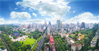 上海一座充满魅力的城市